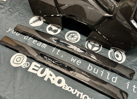 NSX Gloss Carbon Fiber Outer Door Sills with cutouts for OEM Nameplate Badge